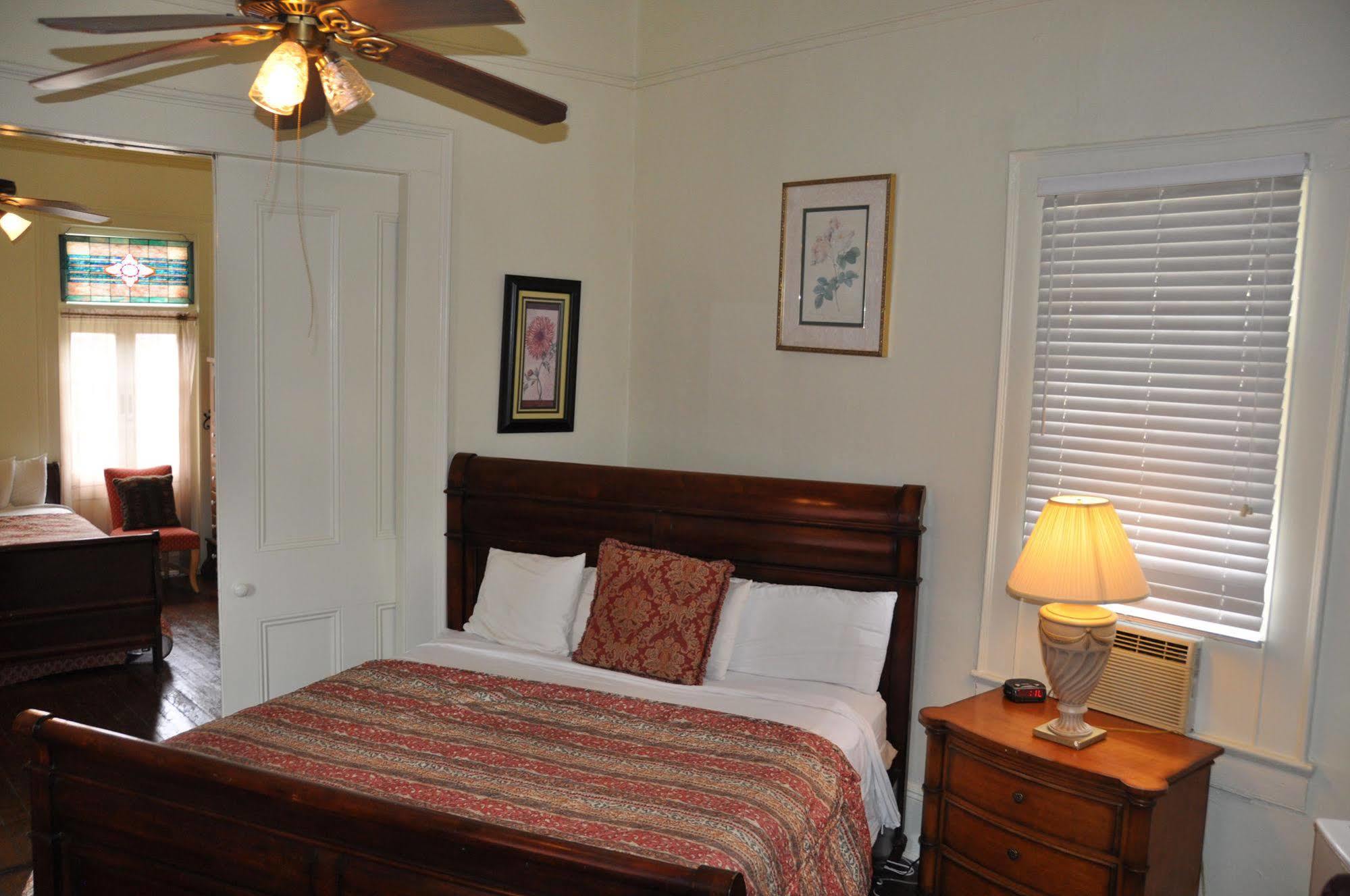 Historic Mardi Gras Inn Νέα Ορλεάνη Εξωτερικό φωτογραφία